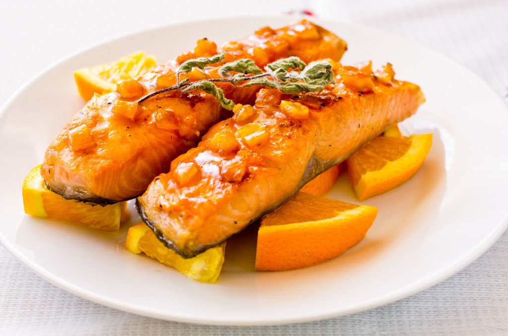 Zalm in sinaasappelsaus